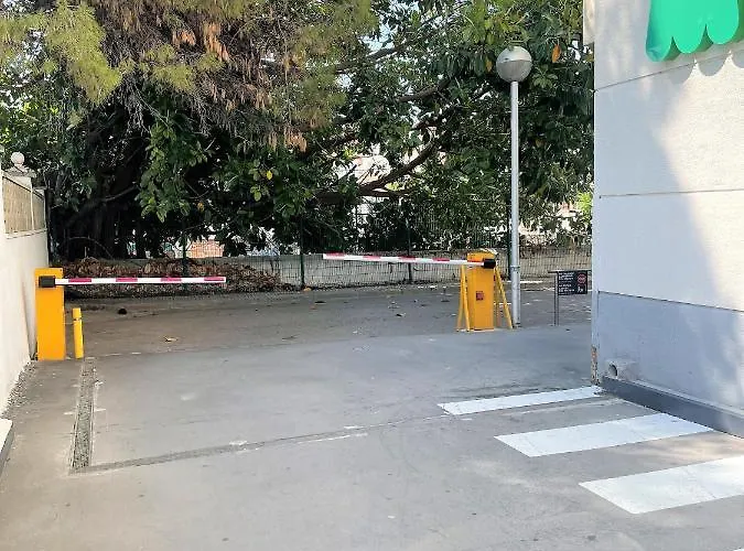 Diamant Apartment, Con Parking *