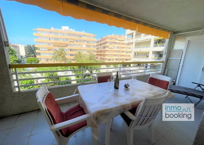 Daire Diamant Apartment, Con Parking