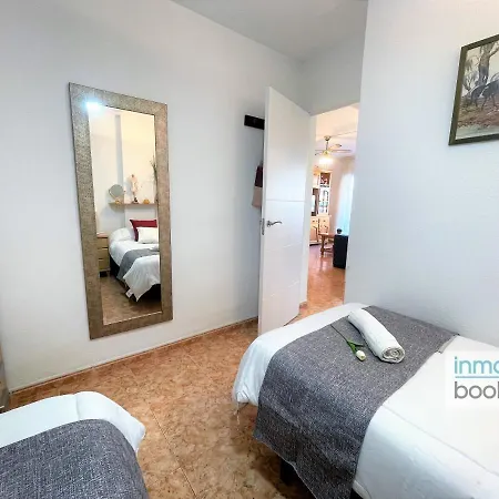 Diamant Apartment, Con Parking Apartman *